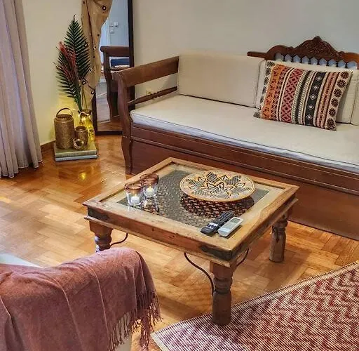 Ilyssos - Boho Stylish Apt- Hilton Area Athens